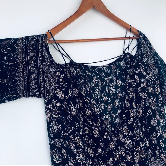 UO Ecote Boho Off-the-Shoulder T-Shirt Floral Med - Picture 8 of 11